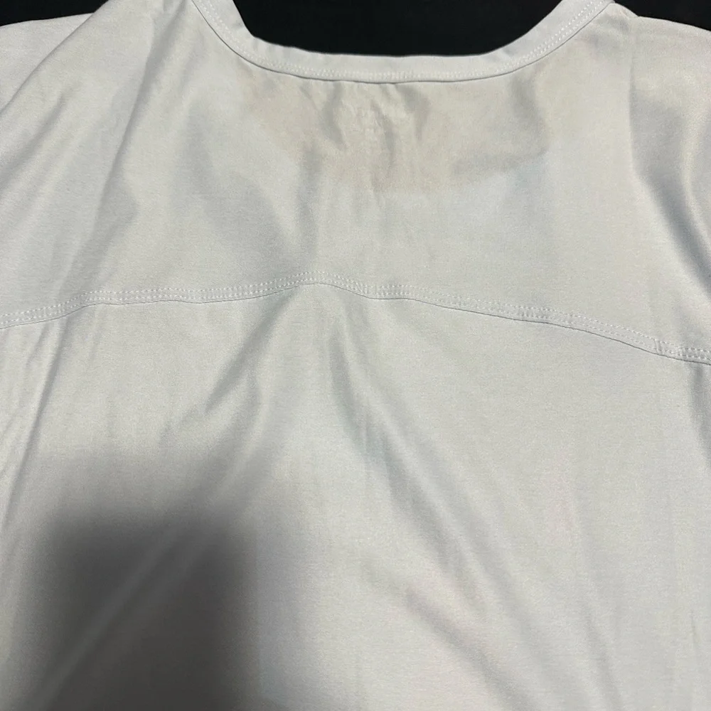 Old Navy women’s active tunic top - Picture 5 of 5